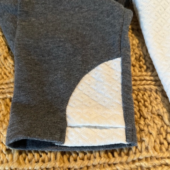 Gameday couture, University of Tennessee Volunteer Sweatshirt with hood - Picture 3 of 6